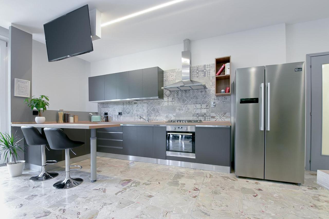 Alle Porte Del Centro - Guest House - Reggio Emilia - Ingresso Centro Storico - Parcheggio Gratuito Dış mekan fotoğraf